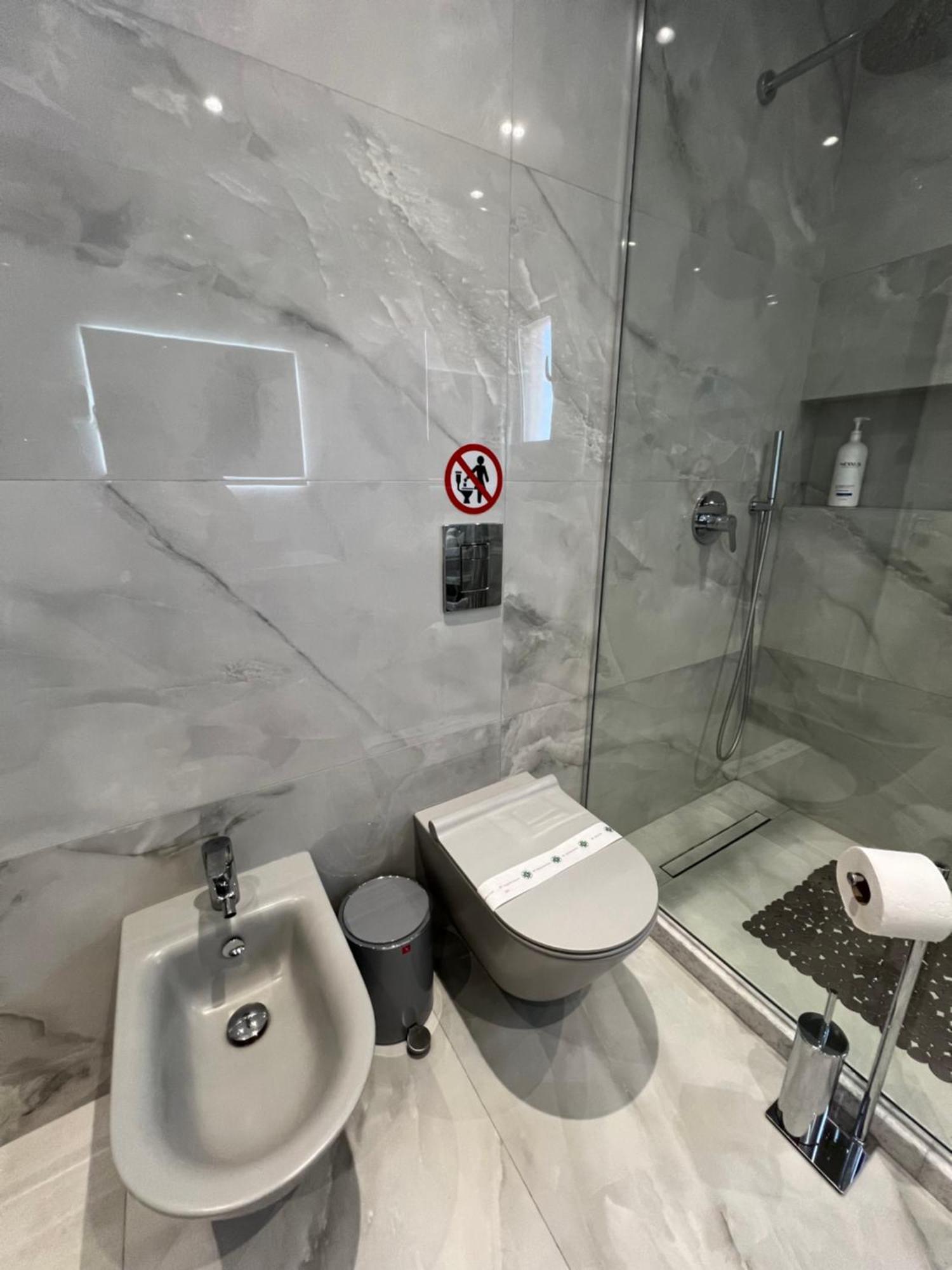 Center View Luxury Apartment Tirana Bagian luar foto