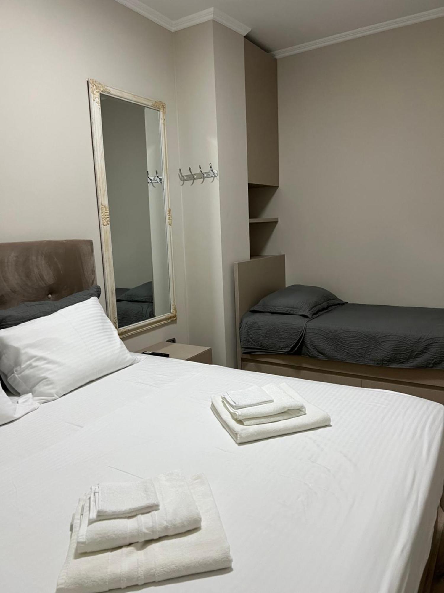 Center View Luxury Apartment Tirana Bagian luar foto