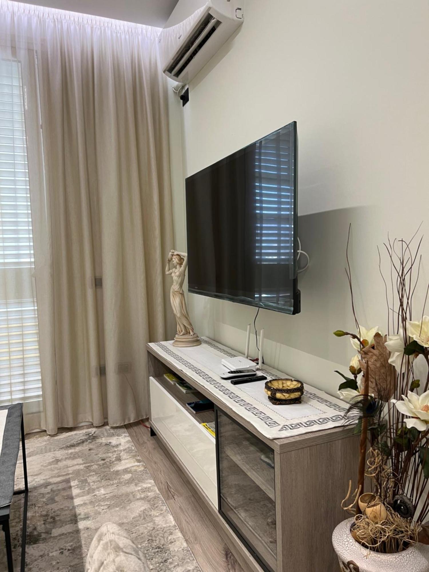 Center View Luxury Apartment Tirana Bagian luar foto